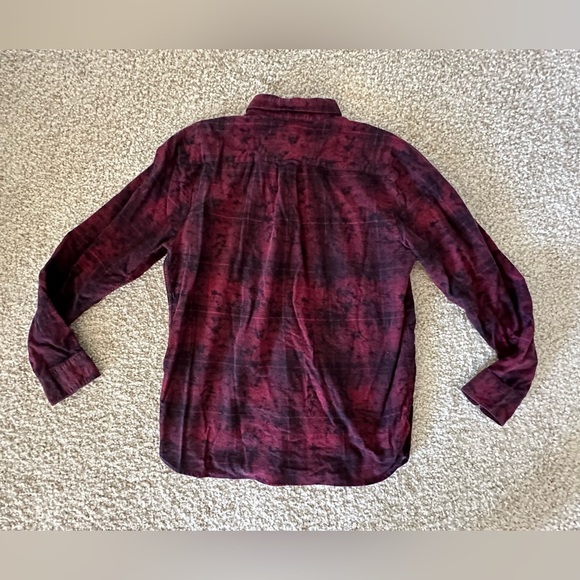 Volcom Maroon and Black button down Flannel / Size L / Modern Fit - Picture 3 of 4